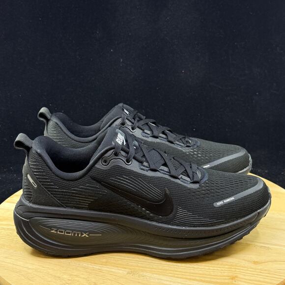 Mens Size 8 Nike Vomero 18 Triple Black Smoke Grey Running Shoes HM6803 005 - Picture 4 of 10